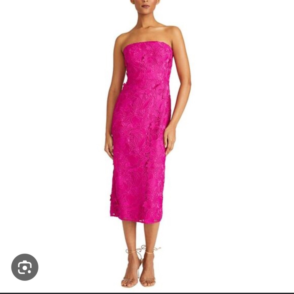Monique Lhuillier Lace Strapless Sheath Dress